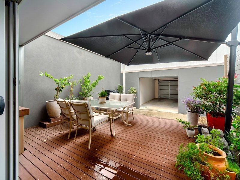 2/12 Carnarvon Crescent, Fitzgibbon QLD 4018