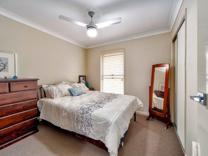 2/12 Carnarvon Crescent, Fitzgibbon QLD 4018