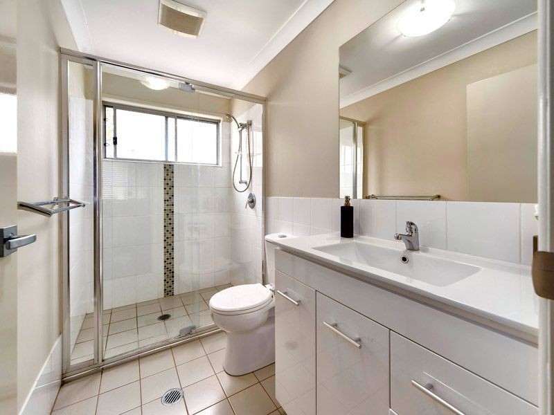 2/12 Carnarvon Crescent, Fitzgibbon QLD 4018