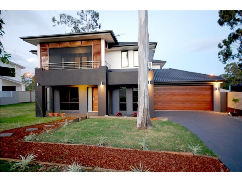 7 Seeana Cr, Bridgeman Downs QLD 4035