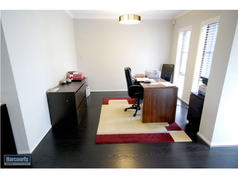 7 Seeana Cr, Bridgeman Downs QLD 4035