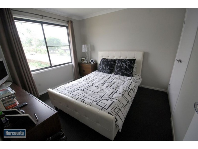 7 Seeana Cr, Bridgeman Downs QLD 4035