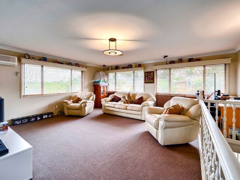 8 Kaniva Street, Rochedale South QLD 4123