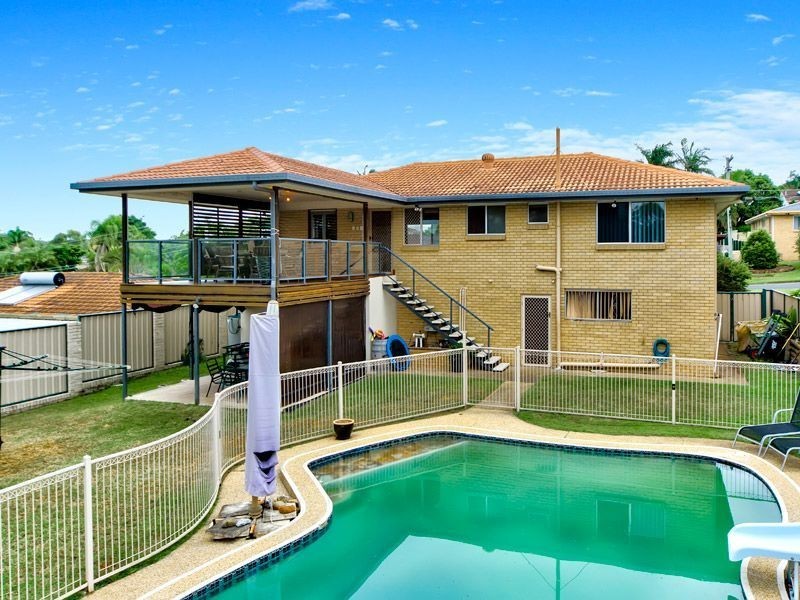 8 Kaniva Street, Rochedale South QLD 4123