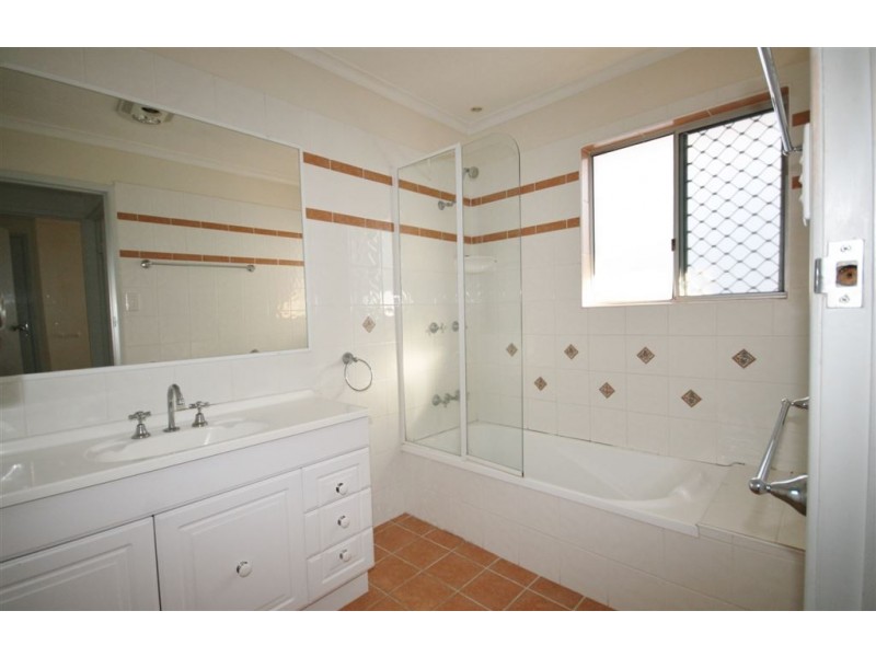 18 Meecham St, Grange QLD 4051