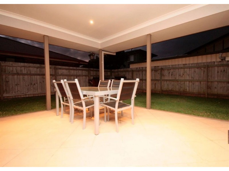 62 Caribou Crescent, Fitzgibbon QLD 4018