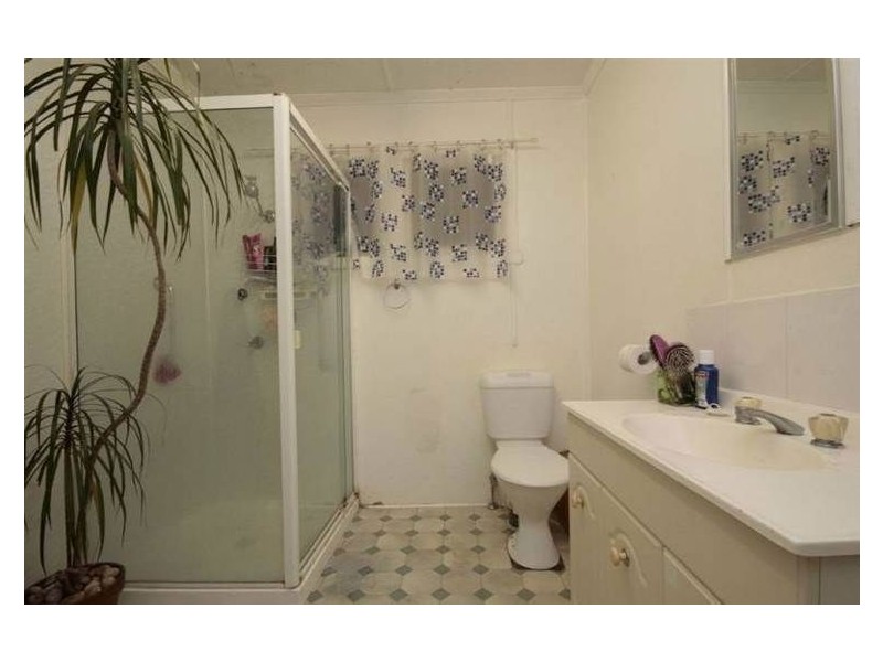 155 Lascelles St, Brighton QLD 4017