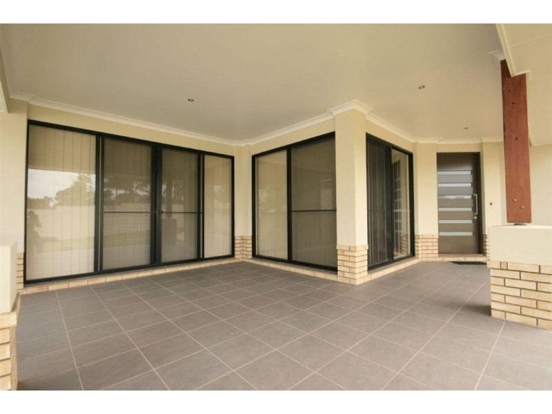 10 Cassia Street, Bridgeman Downs QLD 4035