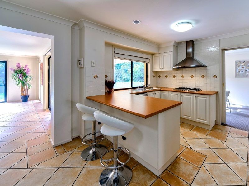 69 Van Dyke Crescent, Mcdowall QLD 4053