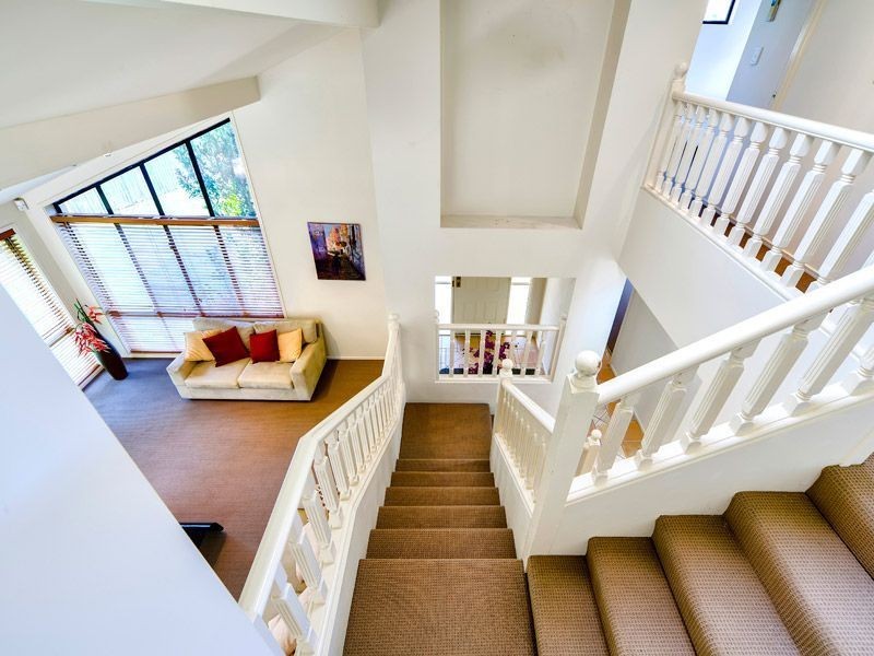 69 Van Dyke Crescent, Mcdowall QLD 4053