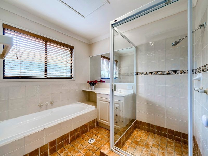 69 Van Dyke Crescent, Mcdowall QLD 4053