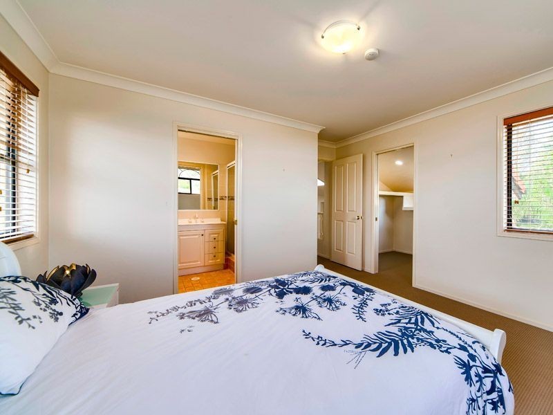 69 Van Dyke Crescent, Mcdowall QLD 4053