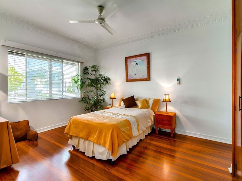 15 Sunny Av, Wavell Heights QLD 4012