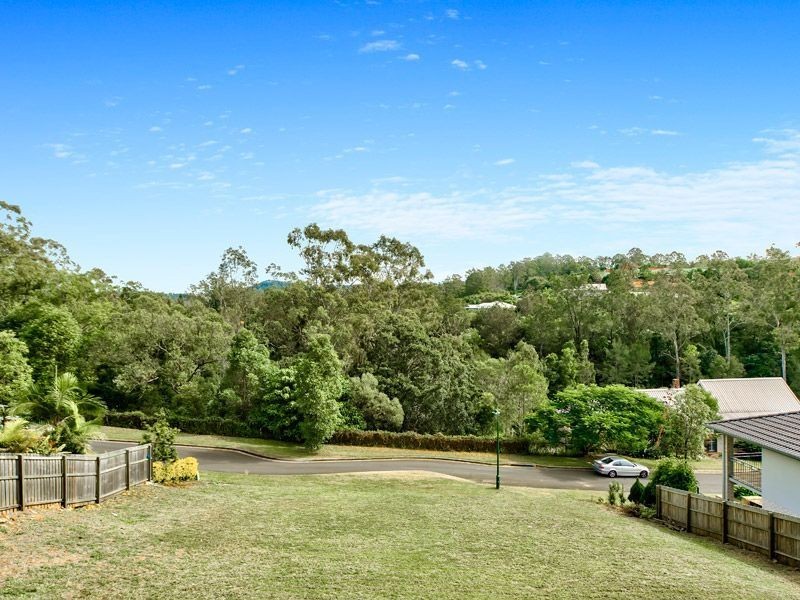 81 Bozzato Pl, Kenmore QLD 4069