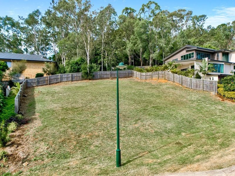 81 Bozzato Pl, Kenmore QLD 4069
