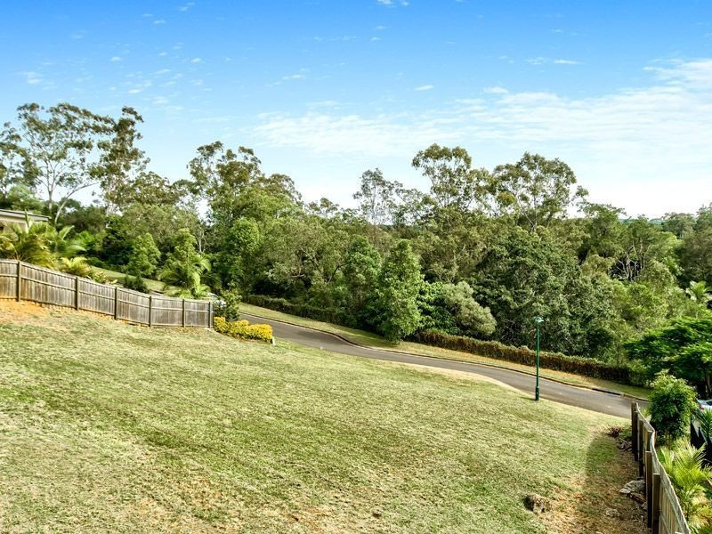 81 Bozzato Pl, Kenmore QLD 4069
