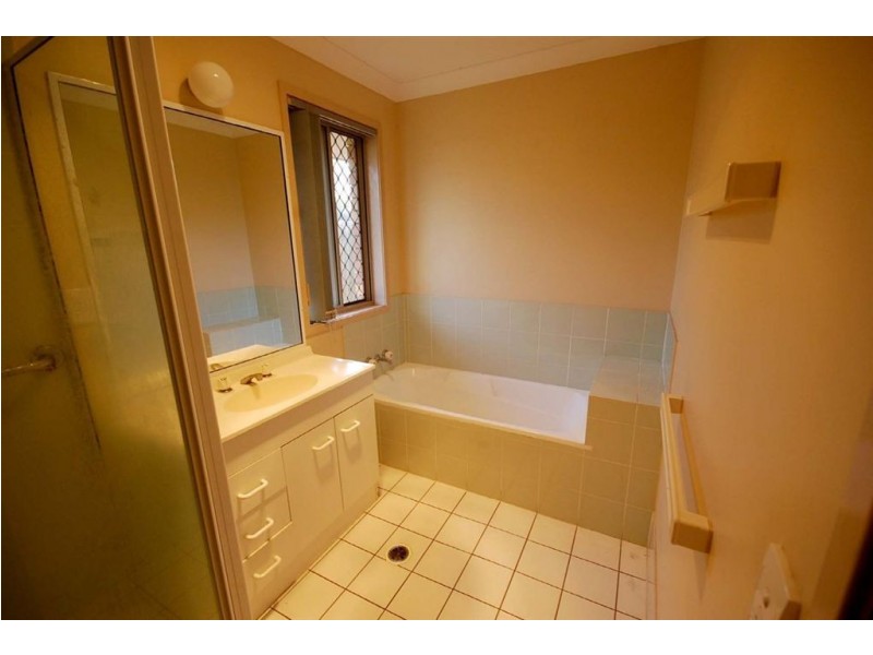 23 Silkyoak Circuit, Fitzgibbon QLD 4018