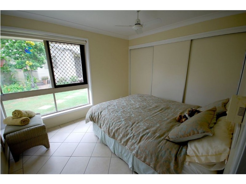 8 Selleck Close, Mcdowall QLD 4053