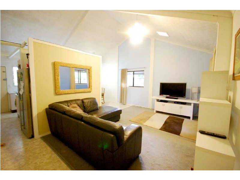 32 Ashley Road, Chermside West QLD 4032