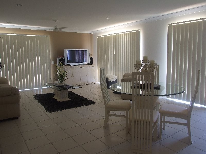 Sandstone Point QLD 4511