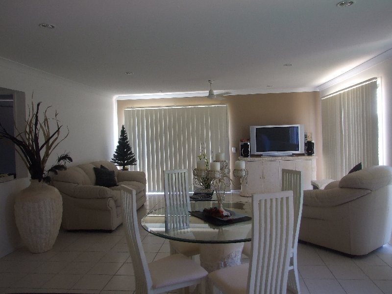 Sandstone Point QLD 4511
