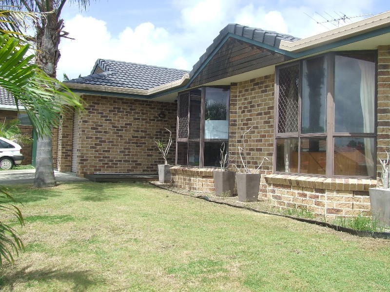 Sandstone Point QLD 4511