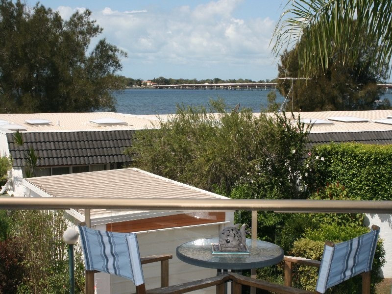 Sandstone Point QLD 4511