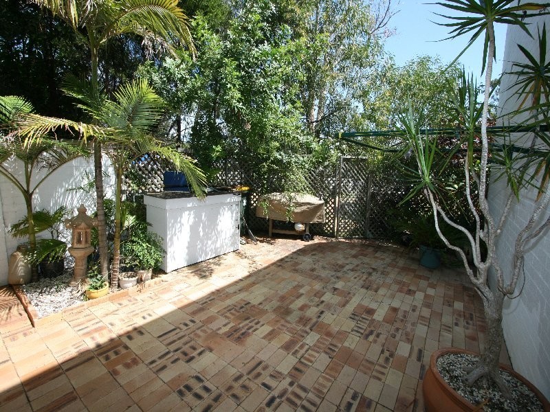 Sandstone Point QLD 4511