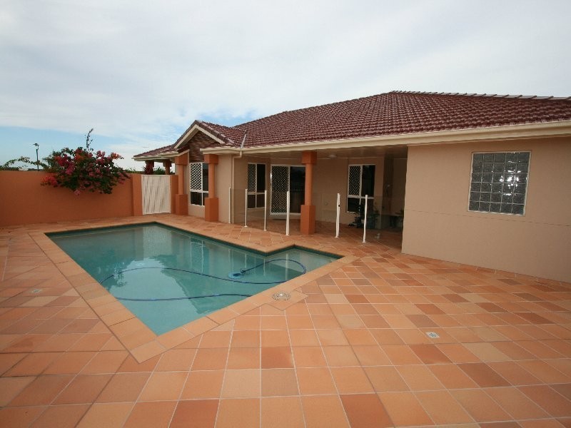 Sandstone Point QLD 4511