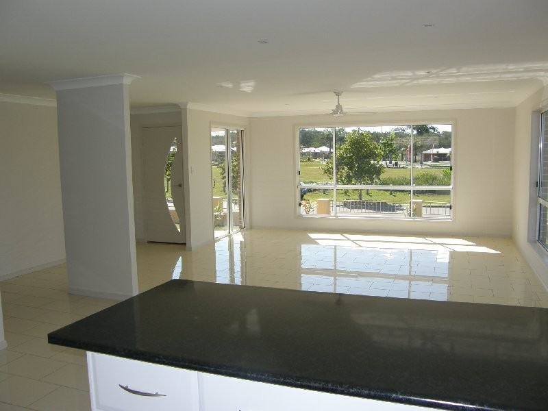 Sandstone Point QLD 4511