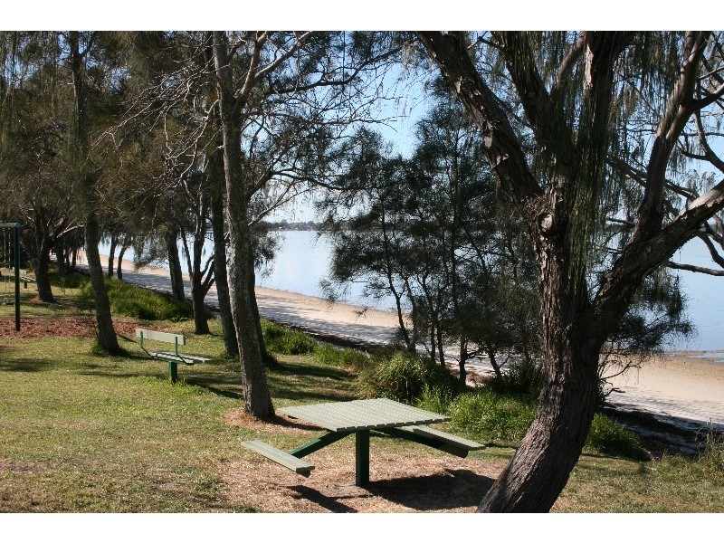 Sandstone Point QLD 4511