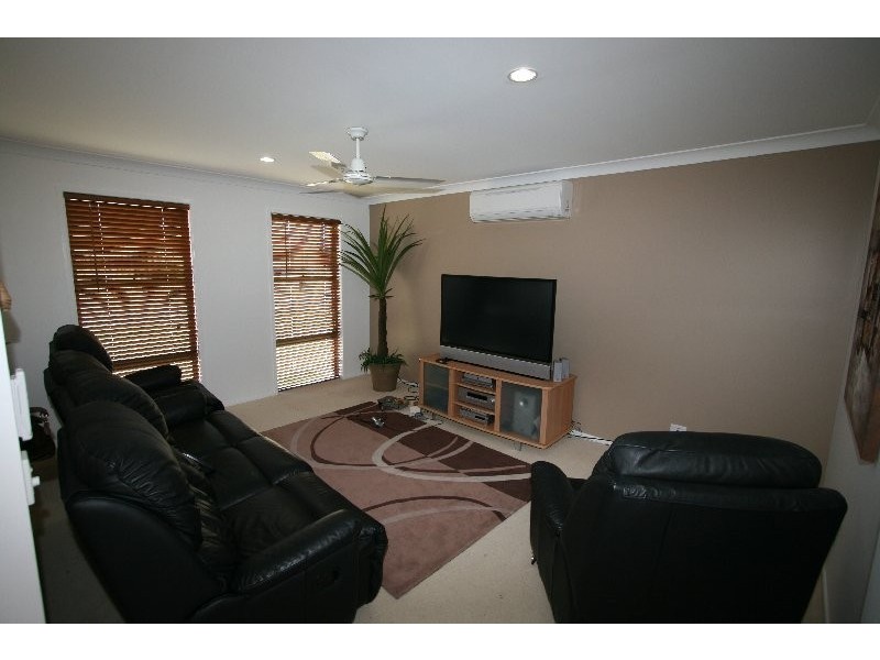 Sandstone Point QLD 4511