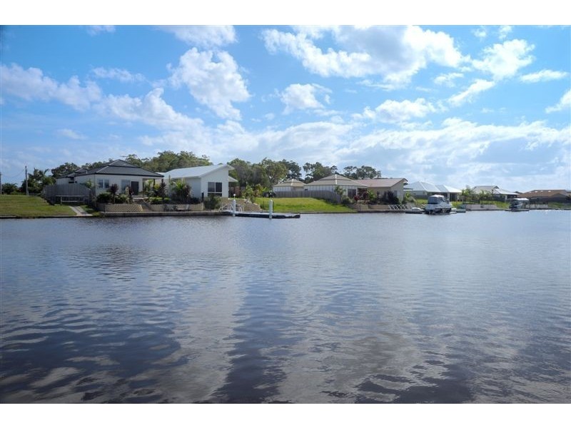 36 Barklya Cr, Bongaree QLD 4507