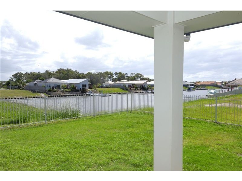 36 Barklya Cr, Bongaree QLD 4507