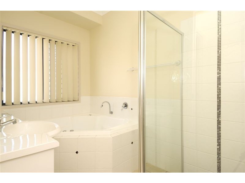 36 Barklya Cr, Bongaree QLD 4507