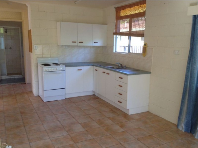 2/15 Tully Street, Bongaree QLD 4507