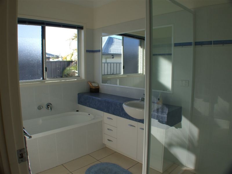 Sandstone Point QLD 4511