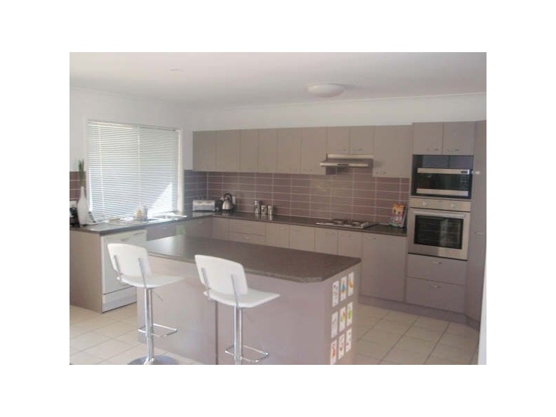 Sandstone Point QLD 4511