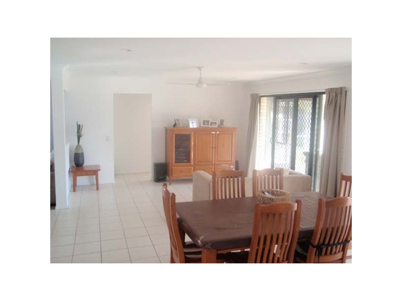Sandstone Point QLD 4511