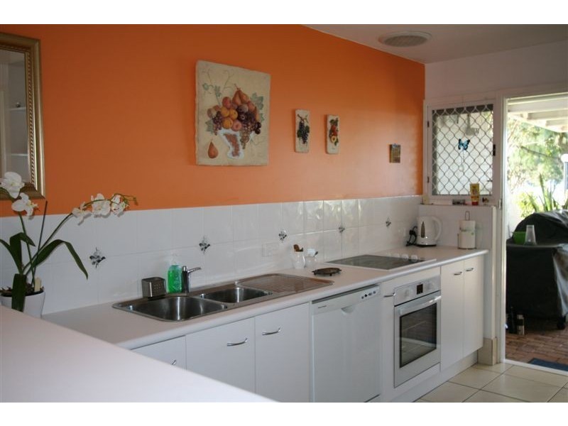 Sandstone Point QLD 4511