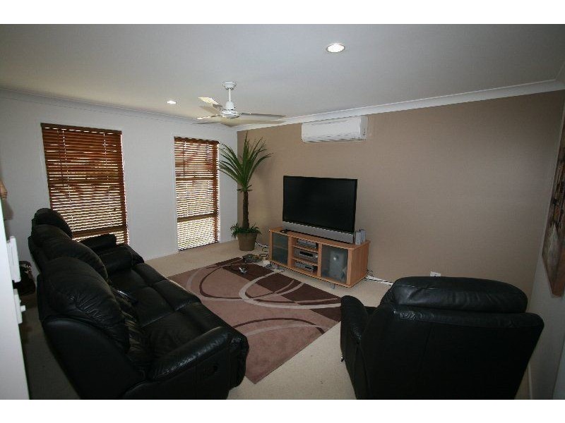 Sandstone Point QLD 4511