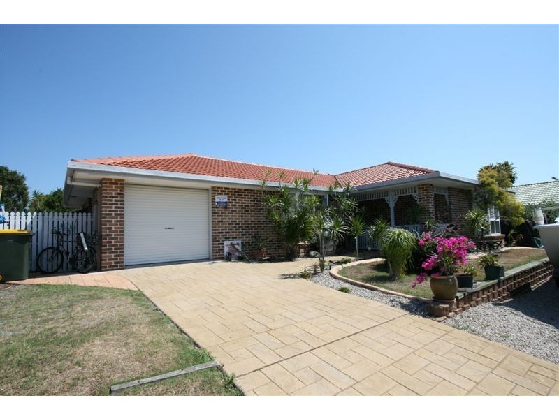 76 Jasmin Dr, Bongaree QLD 4507