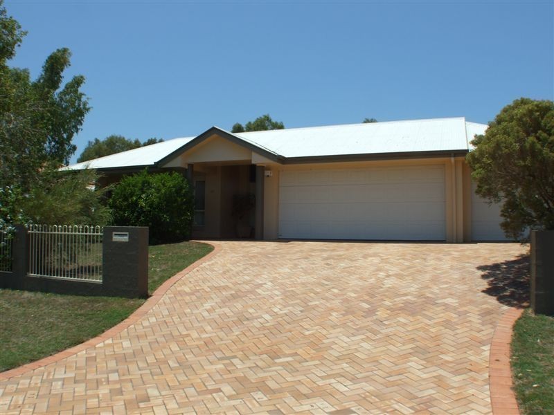 28 Ardel Place, Sandstone Point QLD 4511