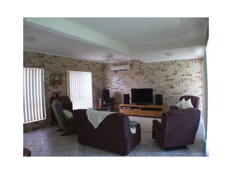 28 Ardel Place, Sandstone Point QLD 4511