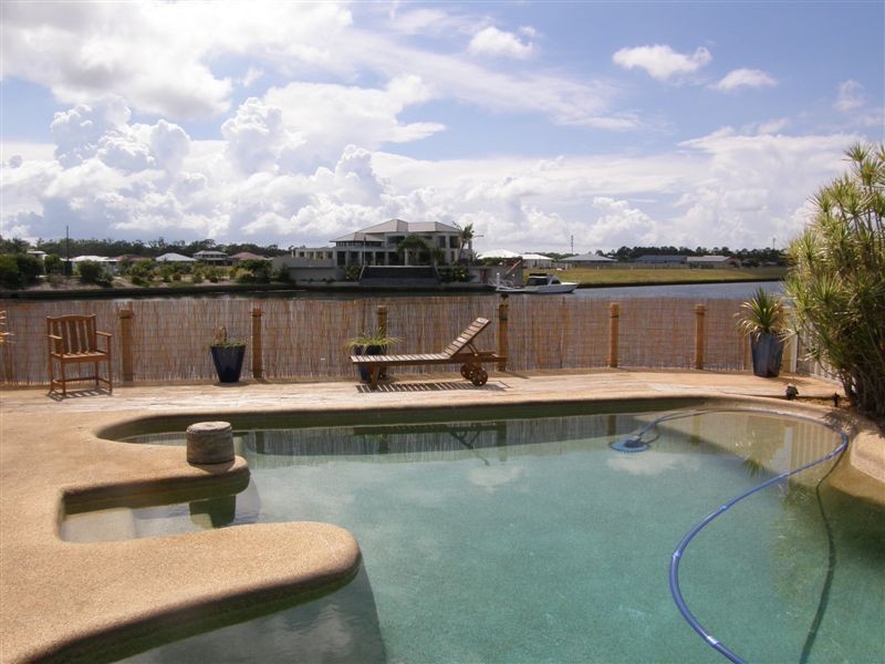 40 Hoya Crescent, Bongaree QLD 4507