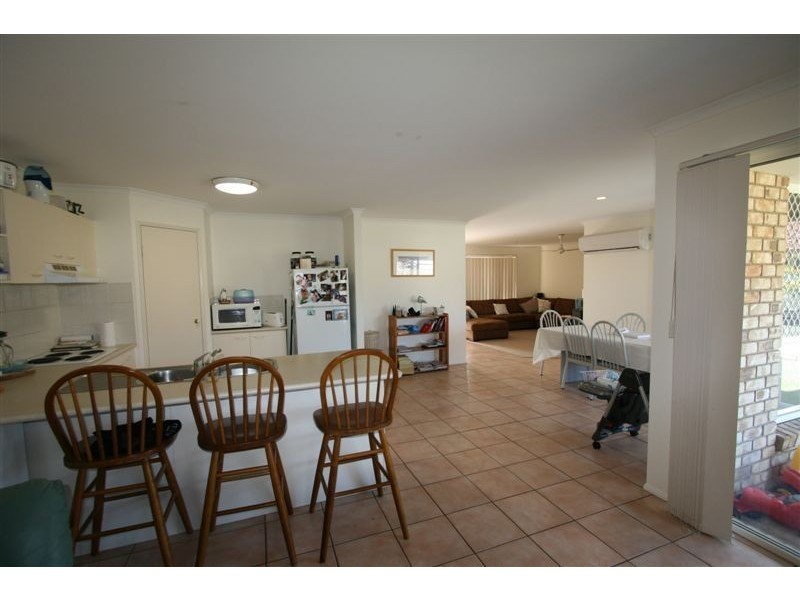 3 Coogee Place, Sandstone Point QLD 4511