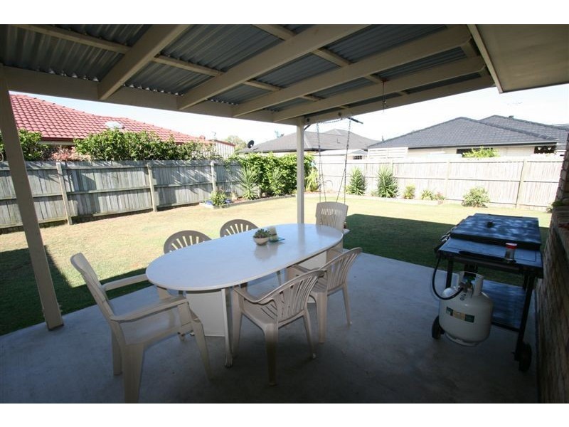 3 Coogee Place, Sandstone Point QLD 4511