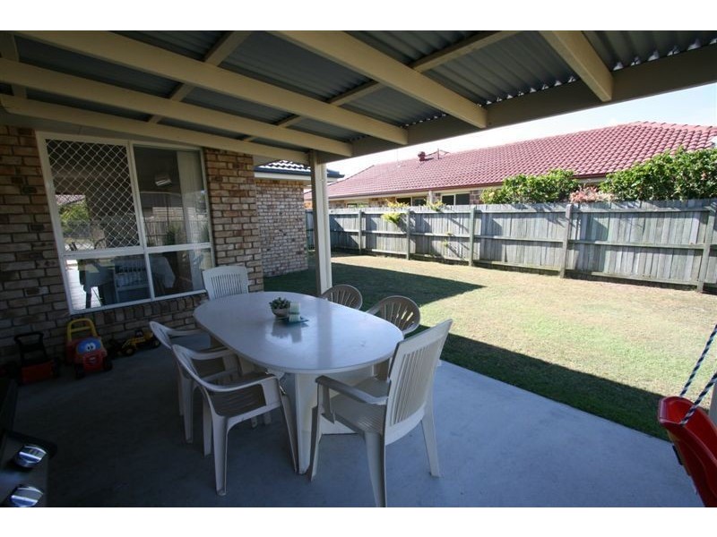 3 Coogee Place, Sandstone Point QLD 4511