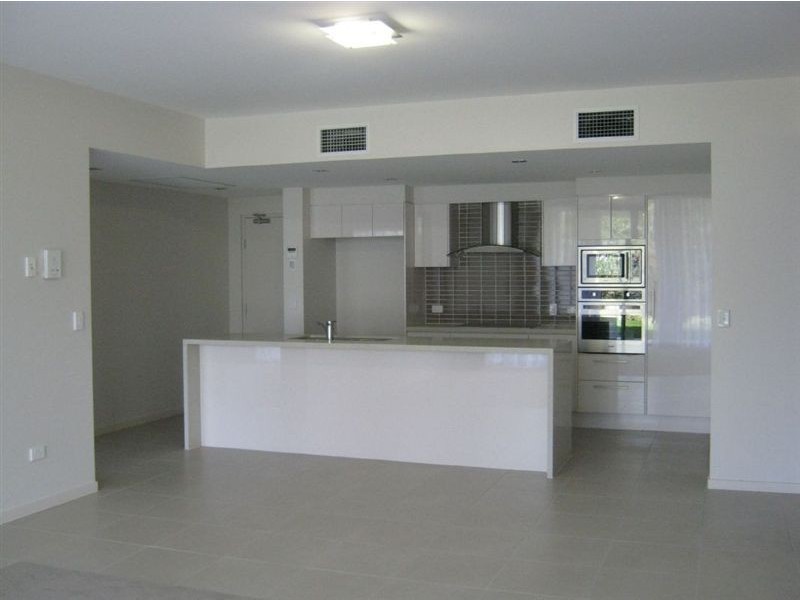 2/15 Spinnaker Drive, Sandstone Point QLD 4511