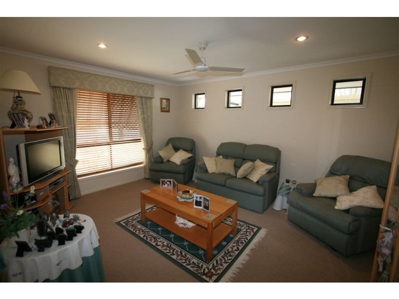 Sandstone Point QLD 4511